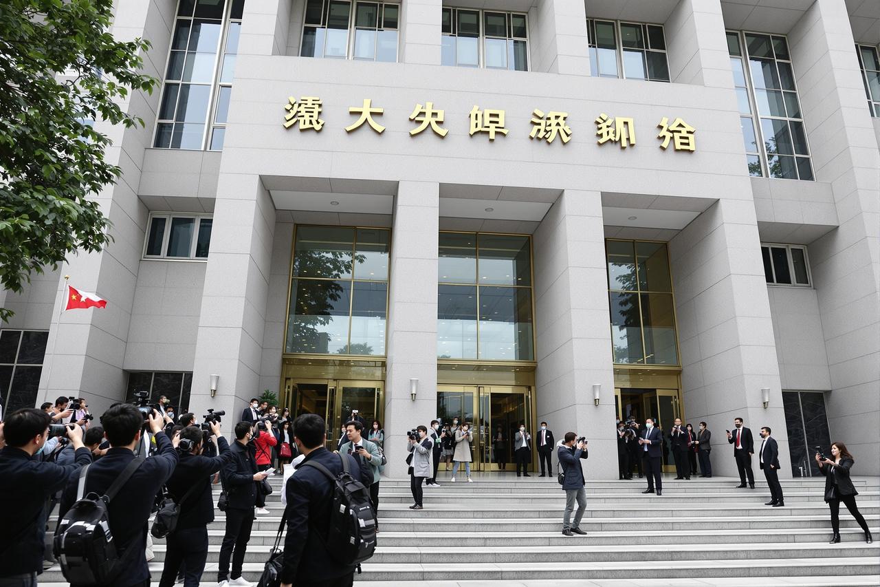男星离婚案二审开庭 - 91网免费娱乐新闻配图